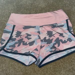 Pink camouflage Justice shorts size 10 in girls